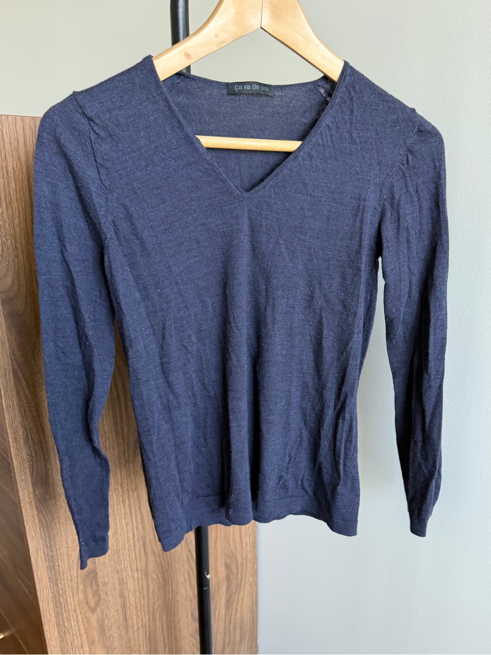 Ça Va de Soi Navy Blue 100% Superfine Wool V-Neck Sweater Size M
